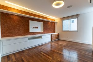 Image 4 - 922551