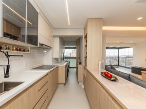 Image 12 - 922553