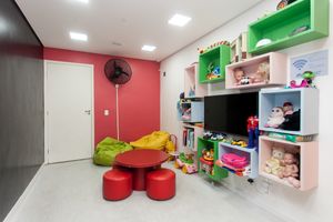 Image 18 - 922555