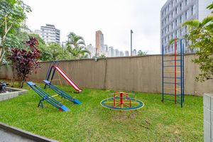 Image 23 - 922560