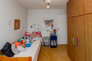 Image 13 - 922560