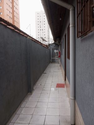 Image 2 - 922564