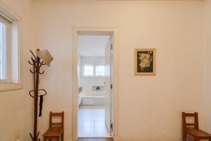 Image 36 - 922565