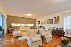 Image 3 - 922565