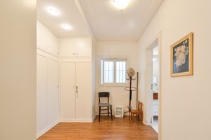Image 34 - 922565