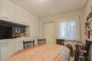 Image 16 - 922565