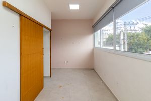 Image 15 - 922567