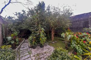 Image 29 - 922569