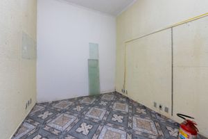 Image 25 - 922581