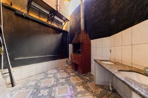 Image 19 - 922581