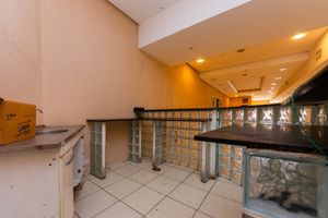 Image 9 - 922581