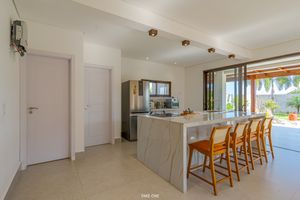 Image 18 - 922583
