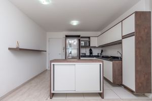 Image 22 - 922584