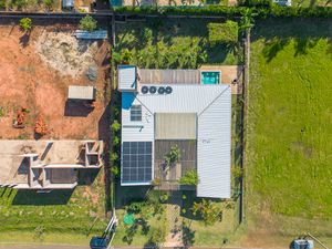 Image 6 - 922585