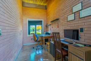Image 60 - 922585