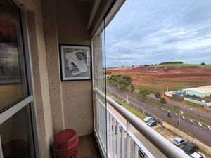 Image 6 - 922586