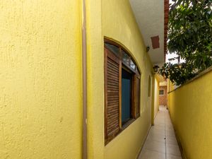 Image 25 - 922594