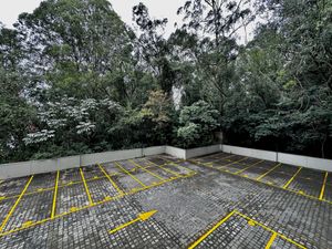 Image 26 - 922600