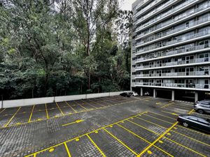 Image 28 - 922600