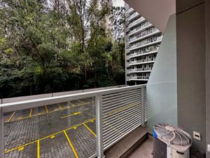 Image 46 - 922600