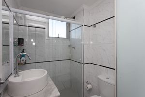 Image 4 - 922602