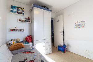 Image 21 - 922603