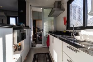 Image 9 - 922603