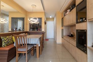 Image 6 - 922608
