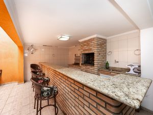 Image 37 - 922612
