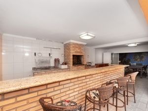 Image 39 - 922612