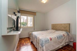 Image 19 - 922618