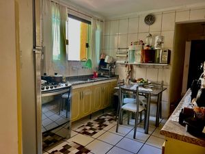 Image 4 - 922623