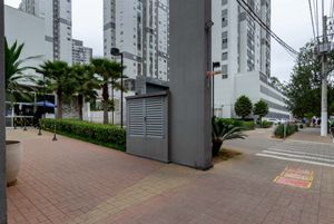 Image 42 - 922628
