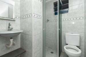 Image 19 - 922634