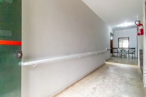 Image 19 - 922636
