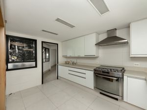 Image 32 - 922640