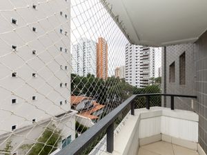 Image 10 - 922640
