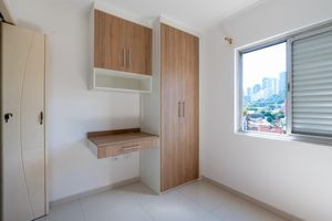 Image 21 - 922642