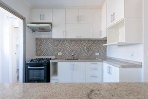 Image 4 - 922642