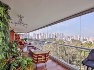 Image 6 - 922648