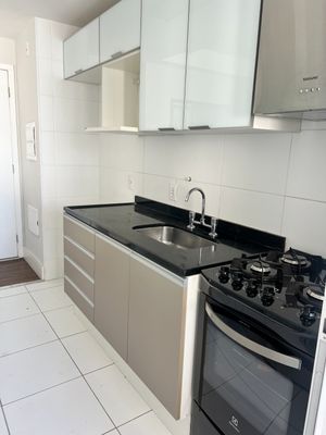 Image 21 - 922662