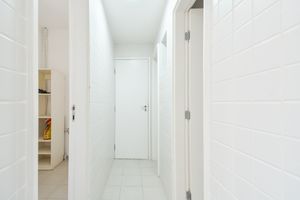 Image 21 - 922666