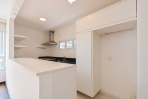Image 14 - 922666