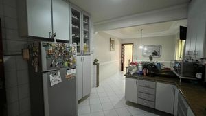 Image 26 - 922675