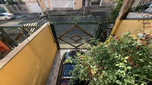 Image 17 - 922675