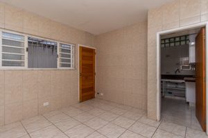 Image 11 - 922676