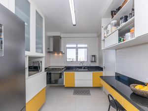 Image 7 - 922677