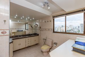 Image 16 - 922678
