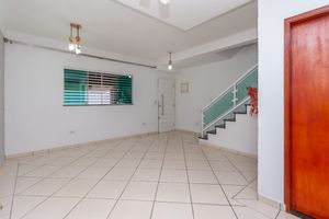 Image 1 - 922682
