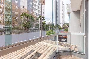 Image 5 - 922682